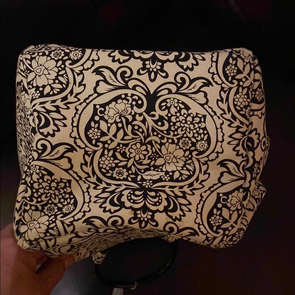 Elegant Padded Black and Cream Lunch Tote Bag by Fit & Fresh (14” H x 7” W) - Picture 6 of 7